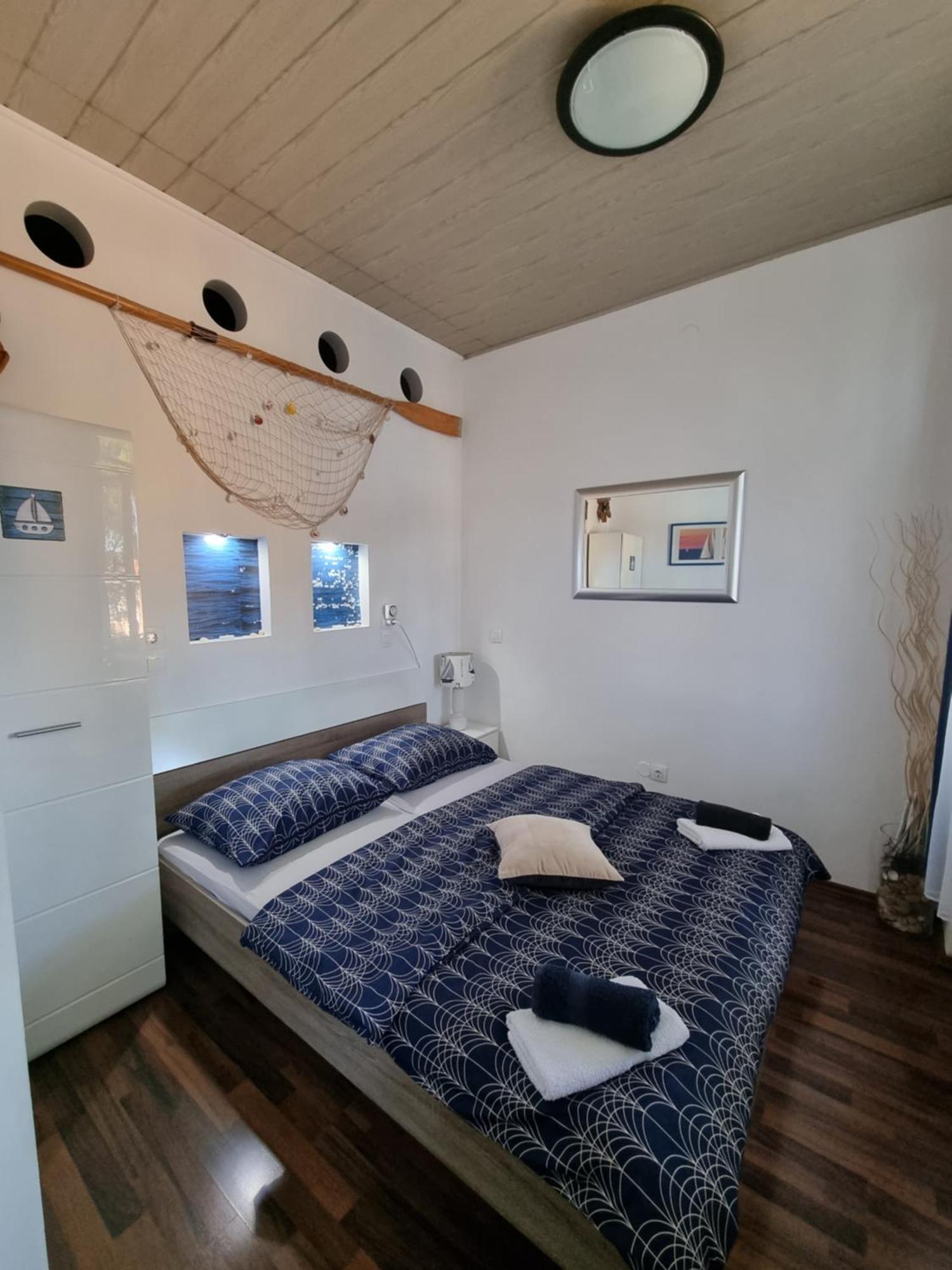 Subcastrum Apartments 普拉 外观 照片