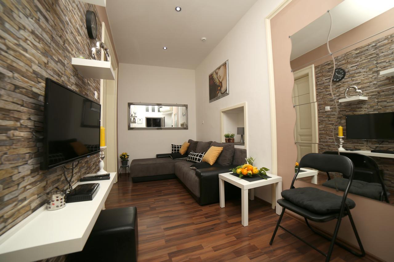 Subcastrum Apartments 普拉 外观 照片
